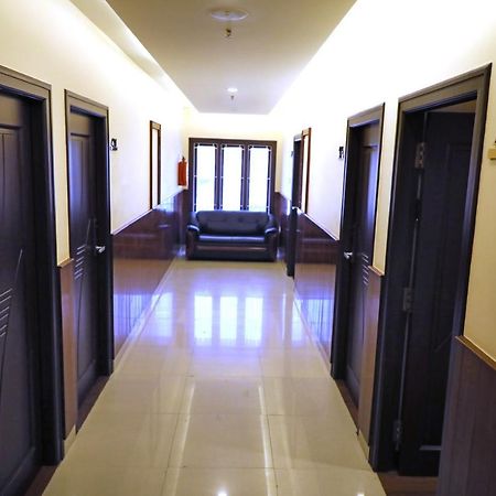 Taz Kamar Family Hotel Chennai Exteriör bild
