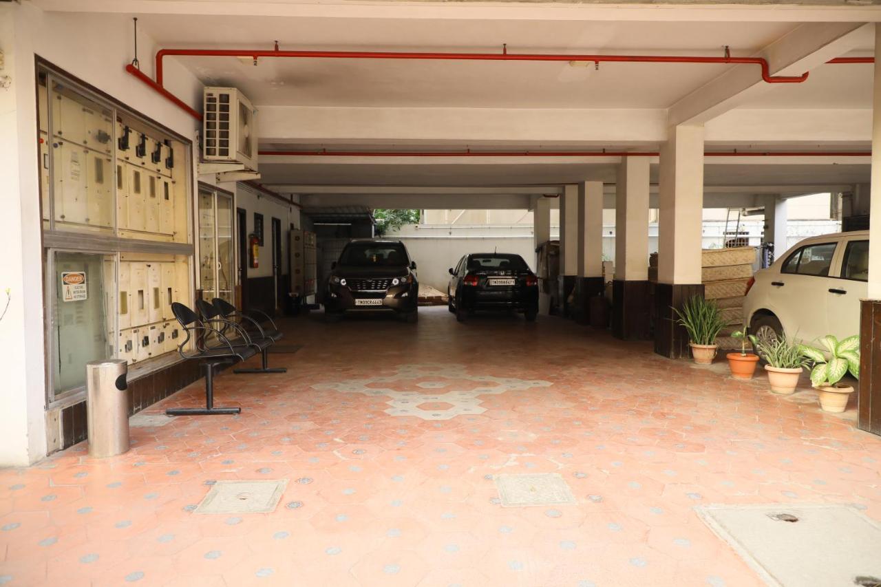Taz Kamar Family Hotel Chennai Exteriör bild