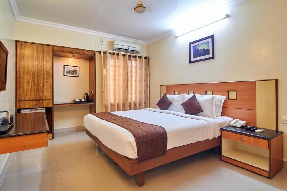 Taz Kamar Family Hotel Chennai Exteriör bild