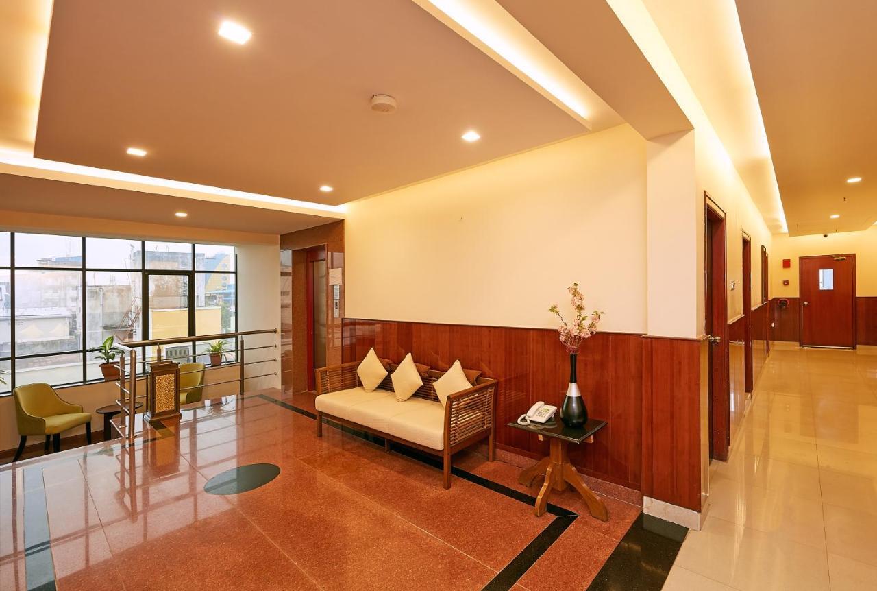 Taz Kamar Family Hotel Chennai Exteriör bild